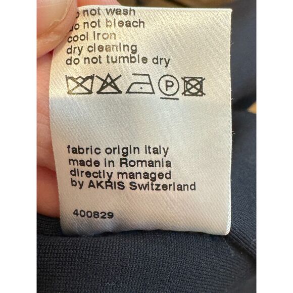 Akris Punto Skirt Suit Set in Navy Blue - Women's size 14 - Picture 12 of 12